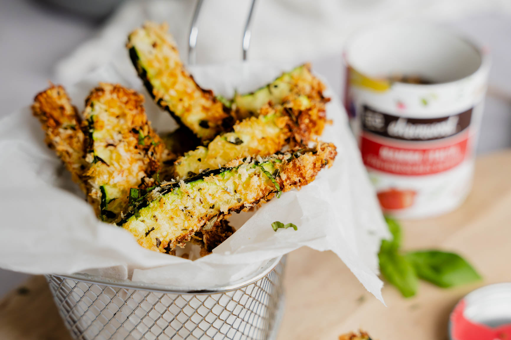 Crispy Zucchini Sticks – Der perfekte Snack für jede Gelegenheit. Knusprig, würzig und so einfach gemacht!